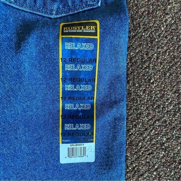 NWT Rustler boy’s relaxed fit. Very durable. Just a great looking pair of jeans. - Picture 6 of 7